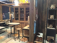 Beursstand 90m² volledig in hout met massief houten vloer (steenschotten) - afbeelding 9 van  15