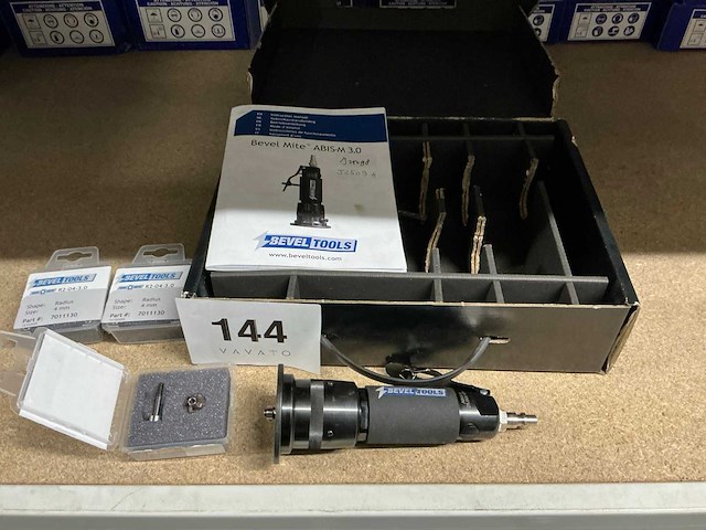 Beveltools abis-m 3.0 pneumatische kantenfrees - afbeelding 1 van  6
