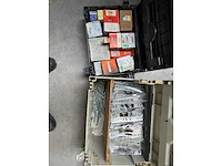 Bevestigingen/schroeven - various contractor materials - afbeelding 1 van  4