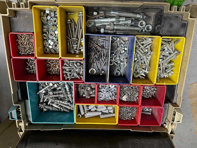 Bevestigingen/schroeven - various contractor materials - afbeelding 2 van  4