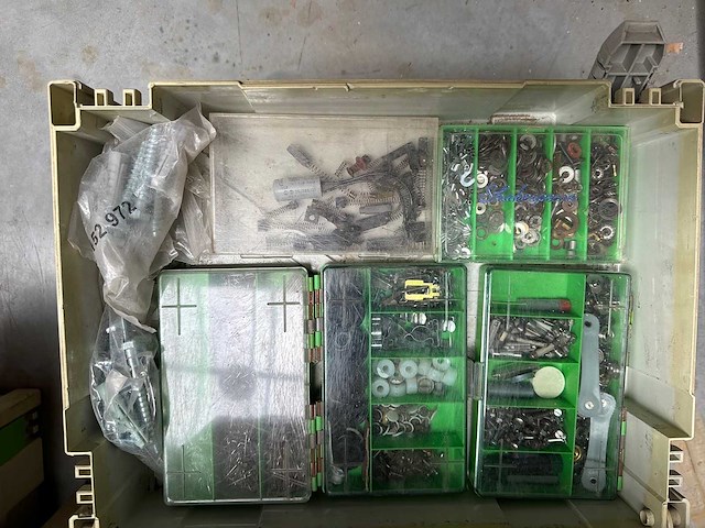 Bevestigingen/schroeven - various contractor materials - afbeelding 3 van  4