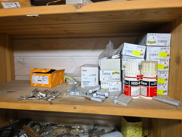 Bevestigings en montagemateriaal - afbeelding 4 van  25