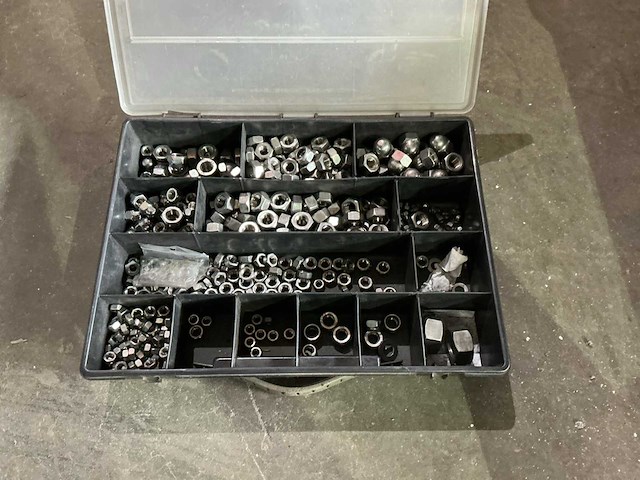 Bevestigingsmateriaal in box (7x) - afbeelding 1 van  3