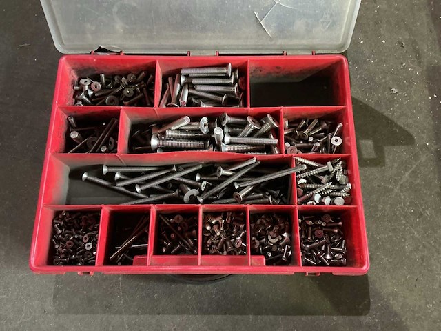 Bevestigingsmateriaal in box (7x) - afbeelding 2 van  3