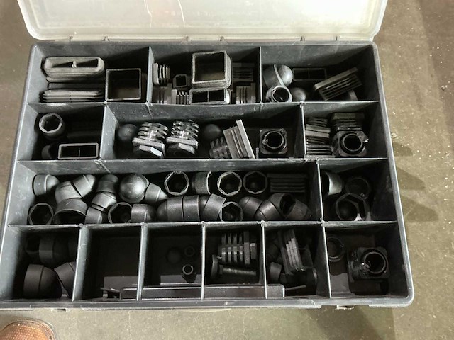 Bevestigingsmateriaal in box (7x) - afbeelding 3 van  3