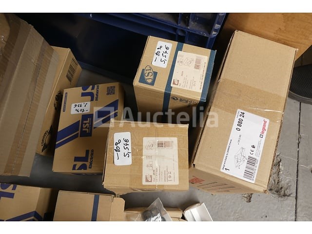 Bevestigingsmiddelen en elektrische apparatuur - afbeelding 7 van  37