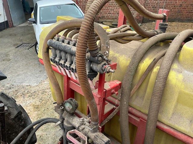 Beyne 18m veldspuit - afbeelding 13 van  15