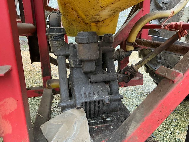 Beyne 18m veldspuit - afbeelding 14 van  15