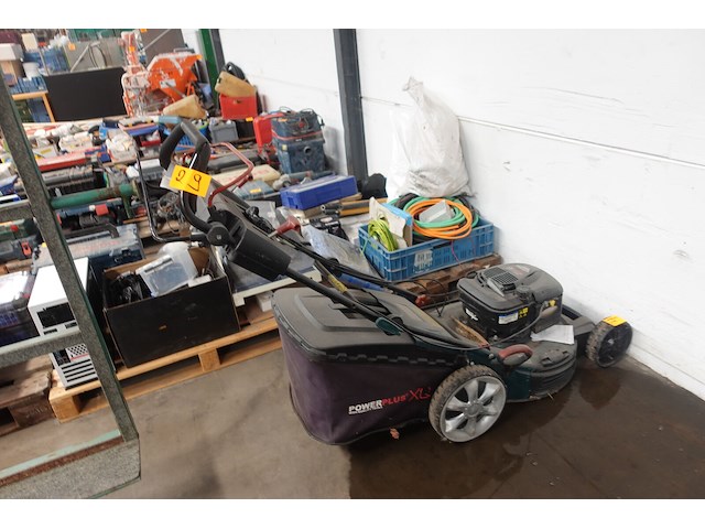 Bezine grasmachine powerplus - afbeelding 1 van  6