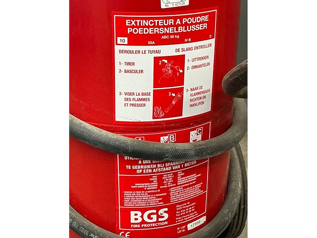 Bgs 50kg poedersnel brandblusser (2x) - afbeelding 2 van  2