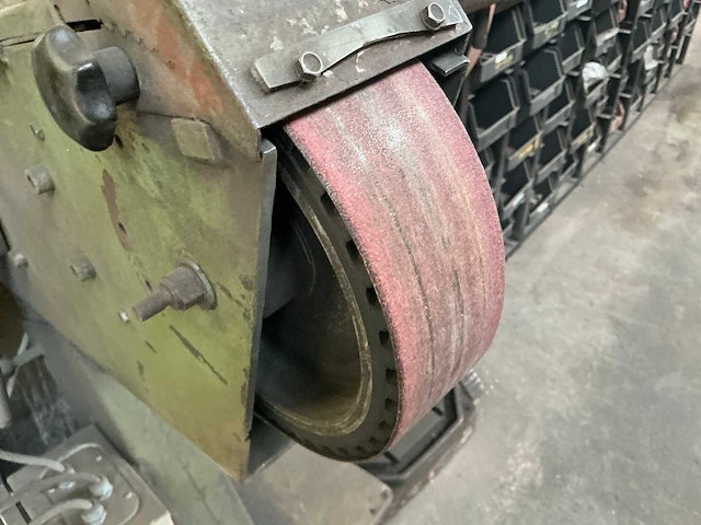 Bgu mbs75 bandschuurmachine - afbeelding 3 van  4