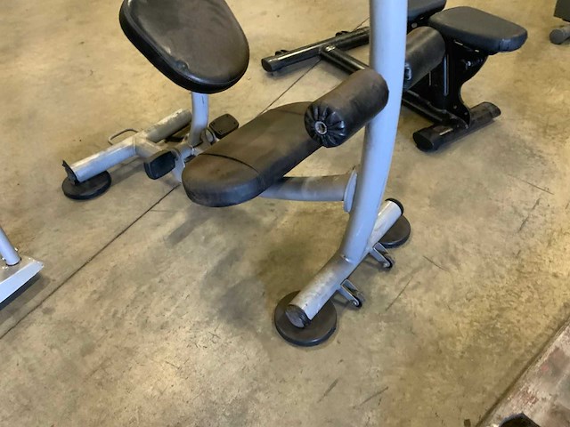 Bh stretch bench krachtstation - afbeelding 4 van  4
