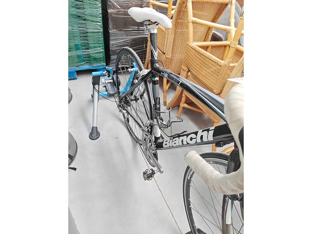 Bianchi - wielrennen: koersfiets met rolsysteem tacx - afbeelding 3 van  5