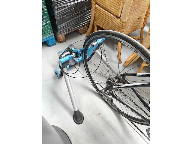 Bianchi - wielrennen: koersfiets met rolsysteem tacx - afbeelding 4 van  5