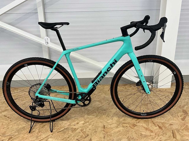 Bianchi arcadex pro grx820/822 gravelfiets - afbeelding 1 van  12