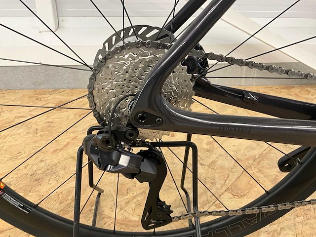 Bianchi infinito ultegra d12 racefiets - afbeelding 10 van  11