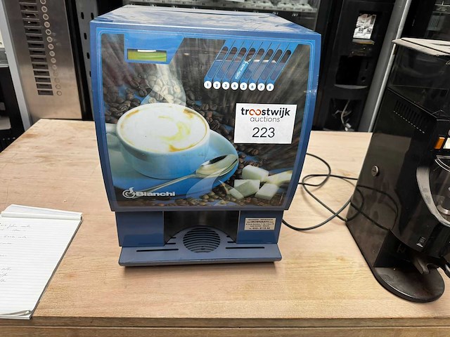 Bianci - koffie - verkoopautomaat - afbeelding 2 van  2