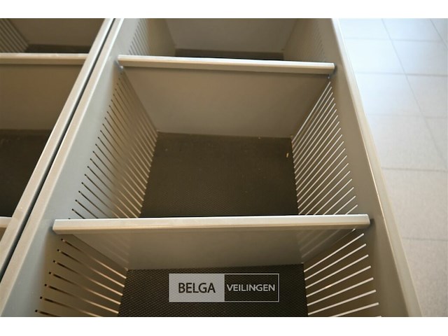 Bibliotheekbak met vakverdeling - afbeelding 3 van  4