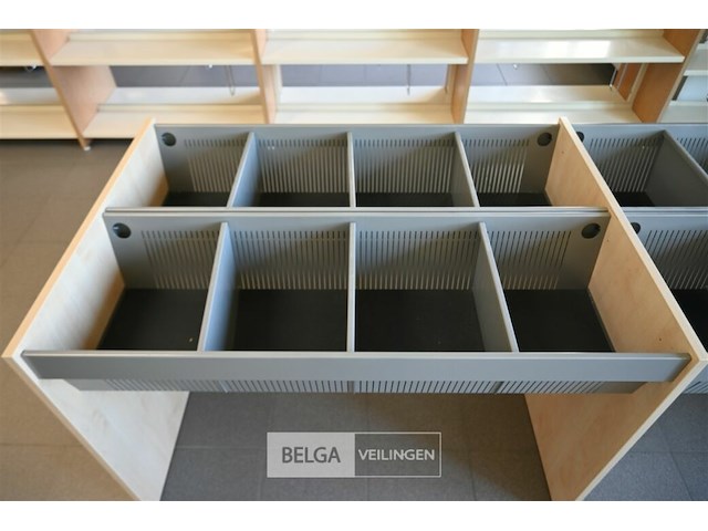 Bibliotheekbak met vakverdeling - afbeelding 4 van  4