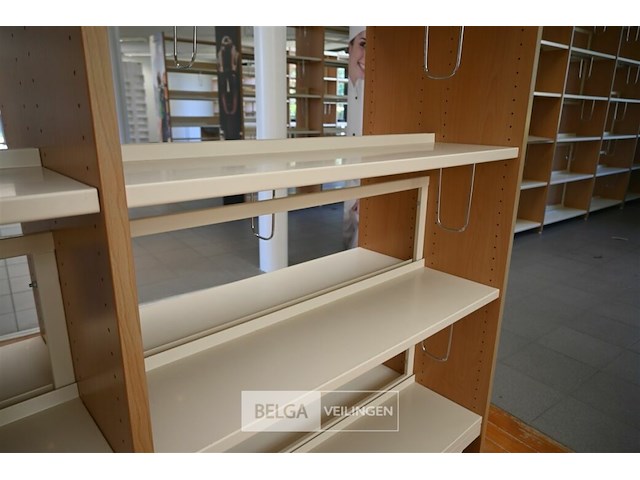 Bibliotheekrek op wielen - afbeelding 4 van  5