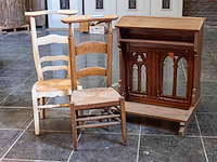 Bid-biechtstoel met 2 kerkstoelen - afbeelding 1 van  3