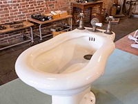 Bidet froid/chaud/fermé 1900-1920 - afbeelding 1 van  2