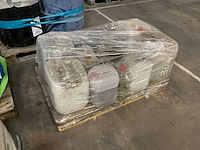 Bidons met inhoud - afbeelding 5 van  5