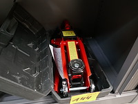 Bidons + opvangbakken + krik - afbeelding 2 van  4