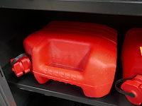 Bidons + opvangbakken + krik - afbeelding 4 van  4