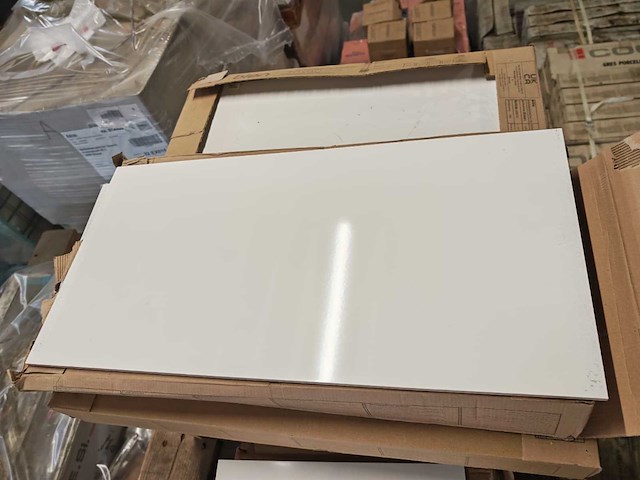 Bien glans wit wandtegel 40x120 cm 34,56 m² - afbeelding 2 van  4