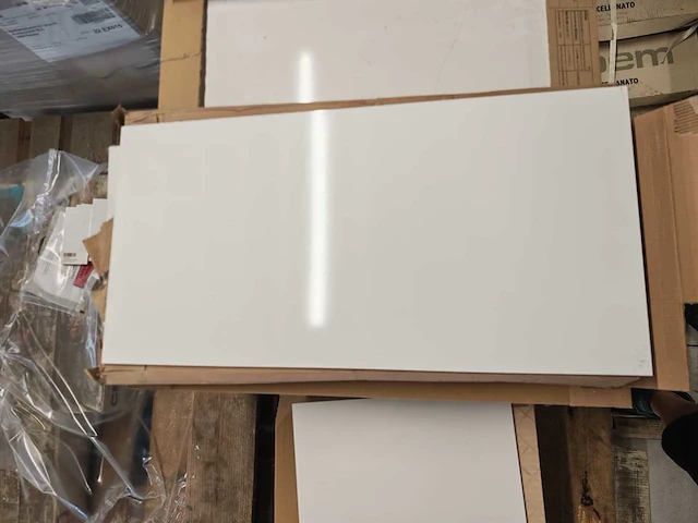 Bien glans wit wandtegel 40x120 cm 34,56 m² - afbeelding 1 van  5