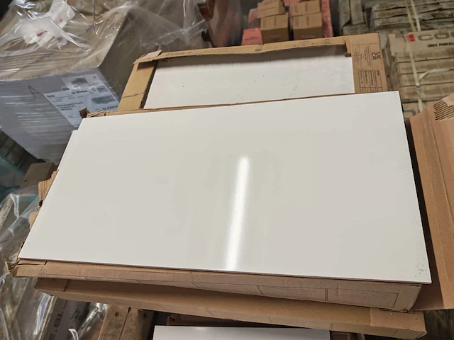 Bien glans wit wandtegel 40x120 cm 34,56 m² - afbeelding 2 van  5