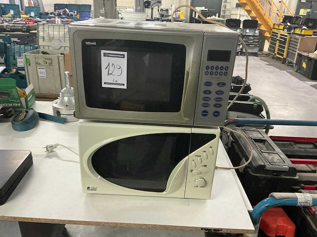 Bifinett en gm diverse microgolfovens (2x) - afbeelding 1 van  3