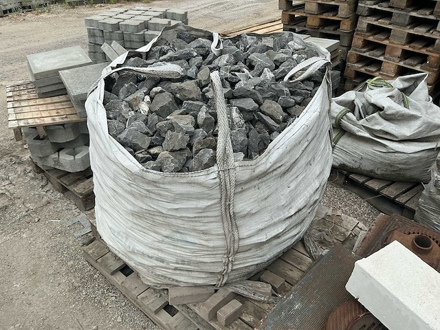 Bigbag steenkorf vulling - afbeelding 1 van  4