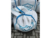 Bigbags inhoudende grind (2x) - afbeelding 4 van  5