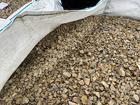 Bigbags inhoudende grind (2x) - afbeelding 1 van  5