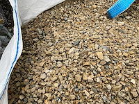 Bigbags inhoudende grind (2x) - afbeelding 1 van  5