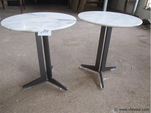 Bijzet tafels - afbeelding 1 van  3