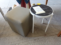 Bijzettafel + poef - afbeelding 1 van  4