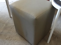 Bijzettafel + poef - afbeelding 2 van  4