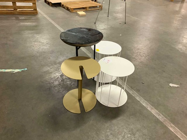 Bijzettafel - afbeelding 1 van  1