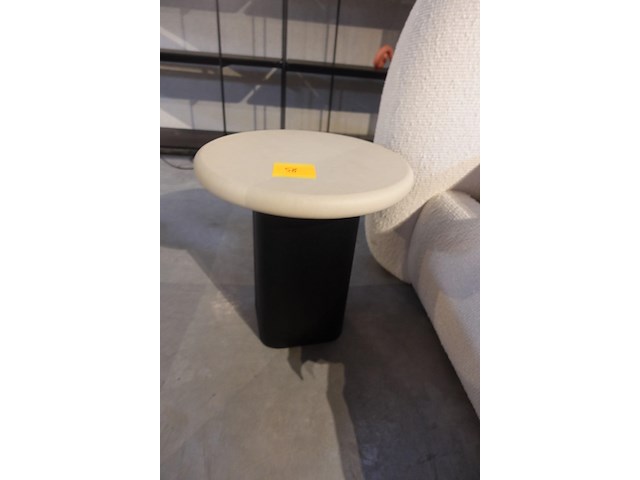 Bijzettafel - afbeelding 1 van  3