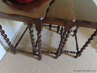 Bijzettafels 3 stuks en brocante volgens foto's - afbeelding 2 van  3