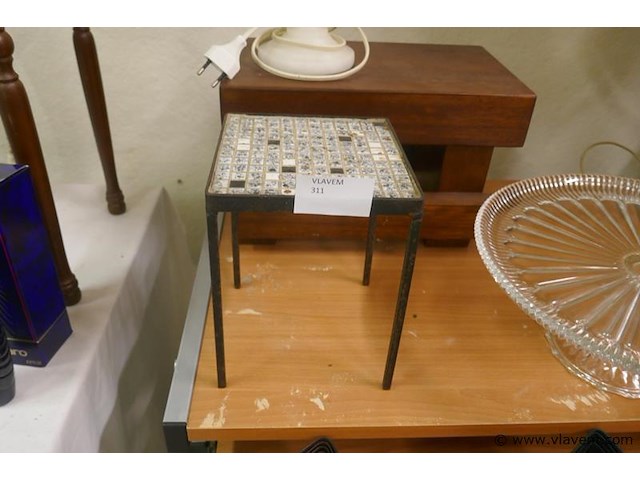 Bijzettafeltje met mozaiek - afbeelding 1 van  1