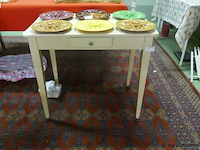 Bijzettafeltje met schuifje - afbeelding 1 van  1