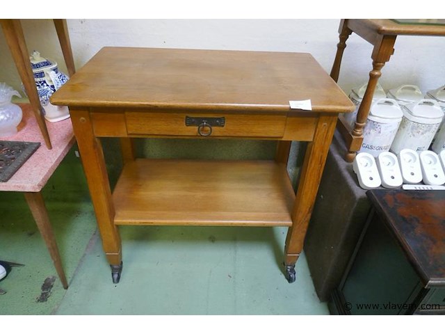 Bijzettafeltje op wieltjes - afbeelding 1 van  1