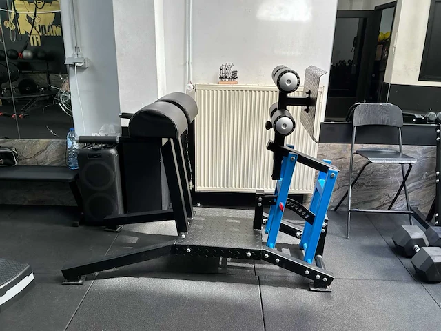Bilspieraandrijving / heupstoot andere krachttrainingsapparatuur - afbeelding 1 van  3