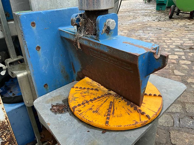 Binderberger kliefmachine 30 ton - afbeelding 18 van  18