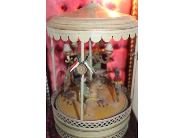 Bing - karussel - decor object - afbeelding 4 van  7