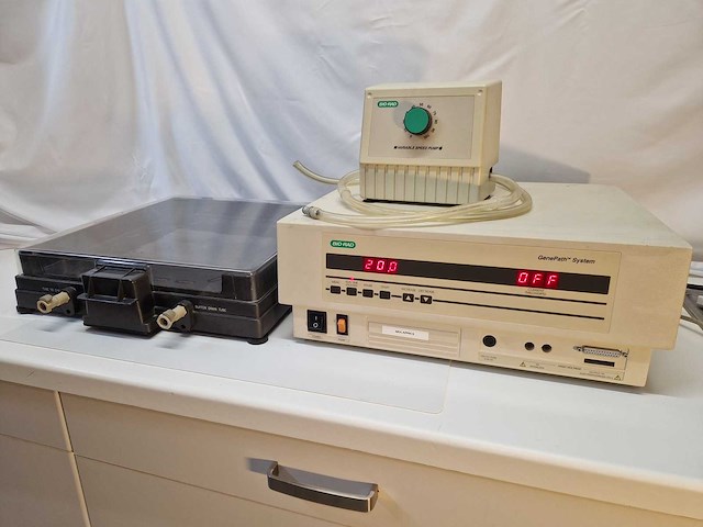 Bio-rad - chromatography - afbeelding 1 van  4